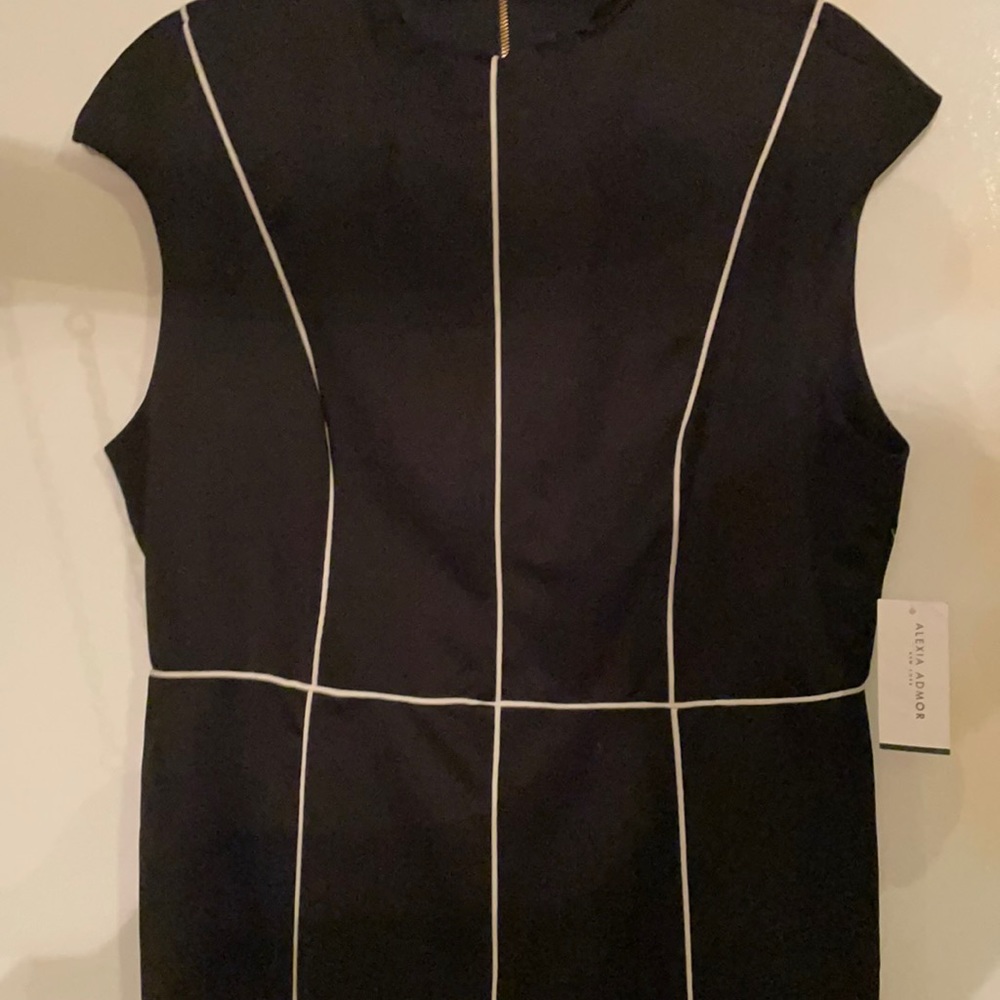 Alexia Admor Flattering dress